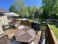 Close to Town, Hot Tub, 2 Kings, 4 Full Beds