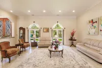 LUXURY HOUSE BY THE CANAL , Pets welcome 😀🐕. - بوتيك