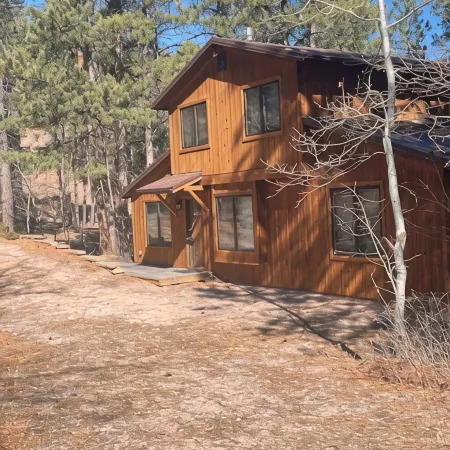 3-bedroom cabin Sleeps 8 Close to ATV Trails with WiFi