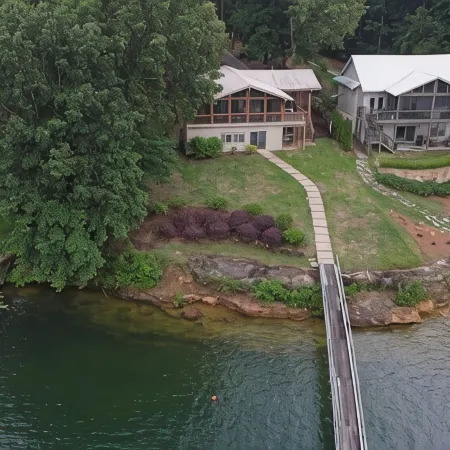 Lake Front w/ Sunset Views, Screened-in Porch / 1x Boat Slip / 2x Kayaks Отели в г. Уокер