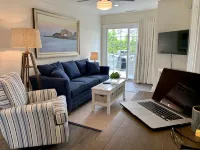 Cozy Summer Cottage minutes from Narragansett Beaches Hotel berhampiran Rumah Api Point Judith