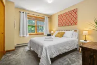 Cozy 3 Bed 3 Bath located within minutes to Downtown Traverse City - Homestays
