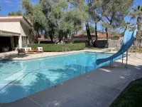 Midcentury Modern House in Heart of Historic Las Vegas - Private Pools