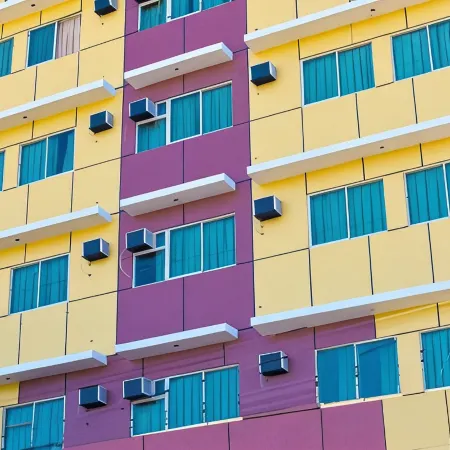 Canberry Hotel