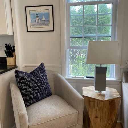Peaceful Cottage in the Heart of Osterville Village Walk to Shops & Restaurants