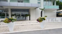 โรงแรมซอร์ริโซ
