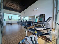 Front One Premier King Hotel - С тренажерным залом