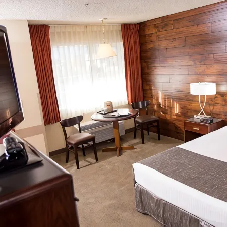 Carson Valley Motor Lodge and Suites