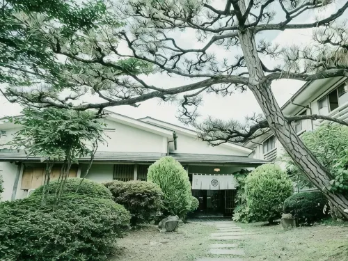 Kajiyabekkan Ramakkoro Yamaneko Yado - parking