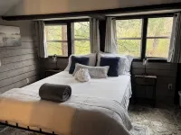NEW LISTING:Spring River:Creek Cabin, Private Footage on South Fork Spring River Hotels in Sharp County