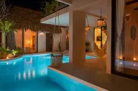 Villa Aura → Swim-up rooms, Private Pool & Rooftop - Villalar