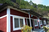 Char Machan Resort - parking