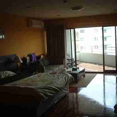 Beautiful view - very well-kept area - studio 60sqm for 1-2 people Rooms