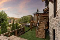 11 Br Luxury Home on Main Street in Downtown Blowing Rock + Hot Tub! - Boutique