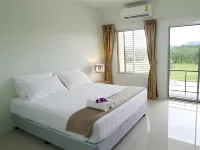 Palm Hill Resort