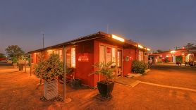 Halls Creek Motel