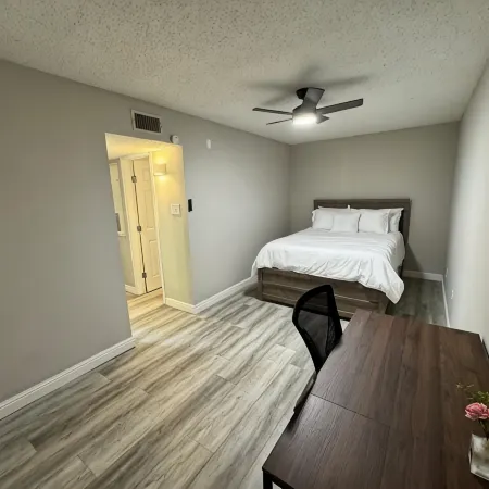1BR Retreat • Cozy & Bright