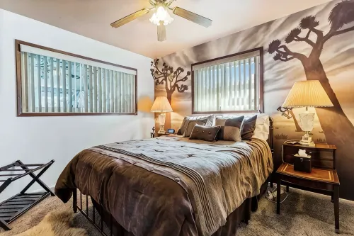 Artists in Wonderland: One-of-a-kind Vibrant Home - Wifi