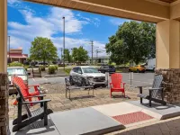 Comfort Inn Mayfield Heights Cleveland East - parking