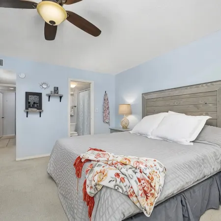 Pelican Inlet - Cozy Beach Condo!1 block from the beach! Sleeps 6. Pool/Tennis