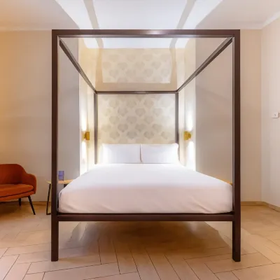 Four Rivers Suites 캄포 데 피오리 광장 주변 호텔