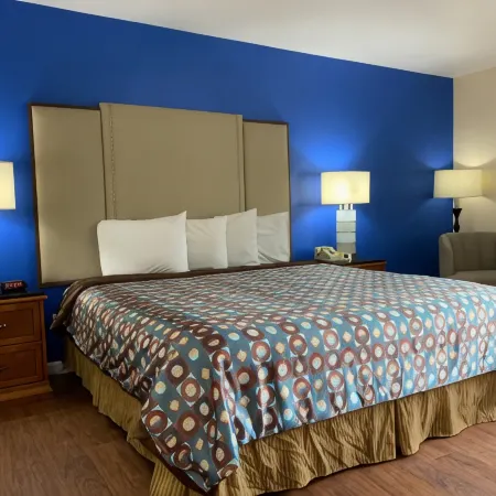 California Inn and Suites Bakersfield