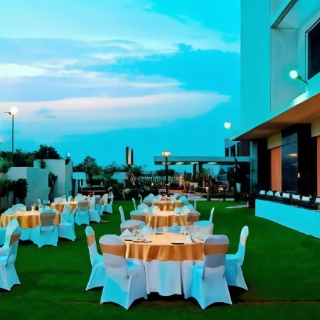 Red Fox by Lemon Tree Hotels, Bhiwadi