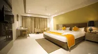 Dhamma Grand Hotel Resort - parking