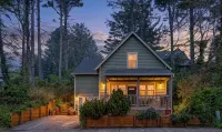 Olivia Beach Vacation Home, Sleeps 4-10, Walk to the Beach - Homestays