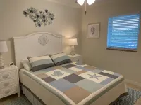 Large Full Duplex with Pool / Hot tub Pet Friendly  581- 591 10th Street - balcón