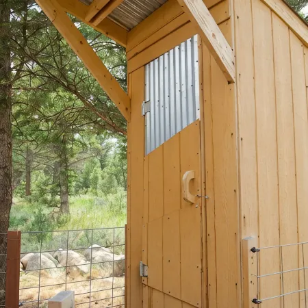 Yurt Next to Clarks Fork of the Yellowstone River, 30 Minutes from Yellowstone