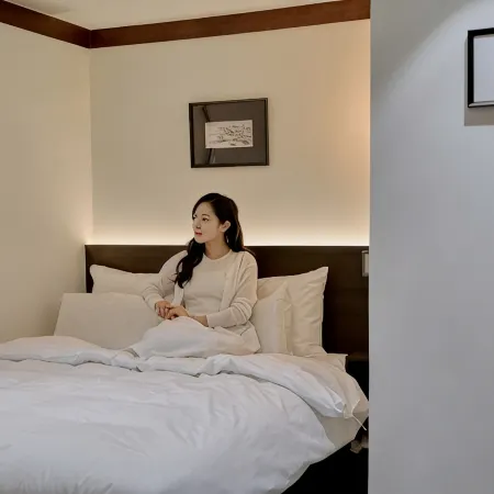 Slow Down in Seoul | Hanok Jacuzzi Stay, 201