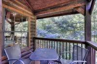 Romantic, Cozy & Beautiful Getaway Cabin, Hot Tub & Close to Parkway! - Romantic