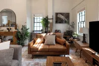 Full House · Huge 6BR 3Bath Retreat on College Hill. Rare Find! - 4-Star