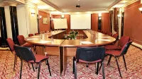 Park Hotel Kokshetau - parcheggio