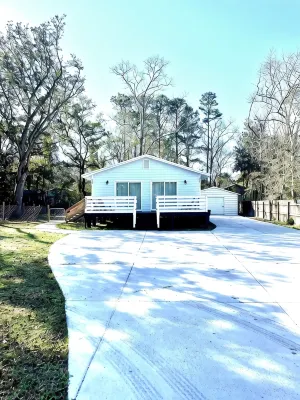 Cozy 2-Bedroom 2 Bath Cottage in Enjoyable Ocean Springs! Sleeps 4 Guests. - 4-Star
