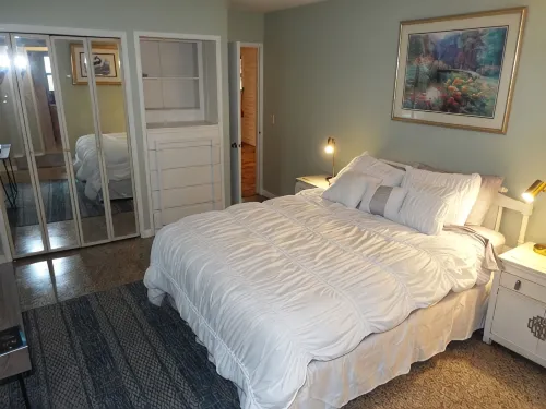 Large family home just a short walk from the BEACH! - 2-Star
