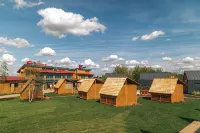 Farm Country Complex - Pools