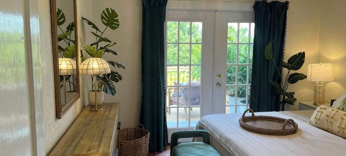 Charming 2-bedroom cottage in downtown Mount Dora with RV parking, pets welcome Hotels in Mount Dora