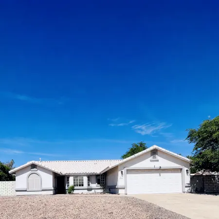 Casa Feliz is minutes from Colorado River, Oatman, Casinos, Laughlin.