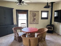 Charming 1800's fully modernized farmhouse in downtown Silver City- pet friendly