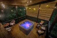 New - Dollywood - Fire Pit - Arcade - Family Getaway - 4 ดาว