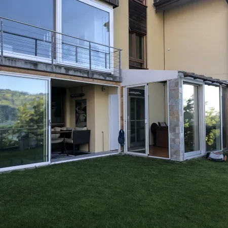 Vacation apartment on Lake Thun - magnificent views of the lake and mountains