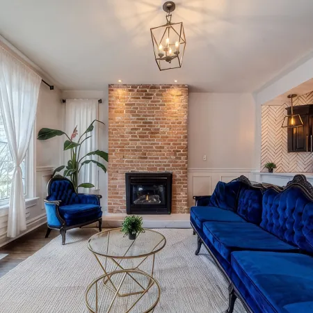Boutique Home By The Falls