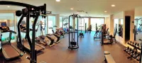 Gorgeous Eagle Beach 4-bedroom Condo with surround balcony and fitness room - Træningscentre
