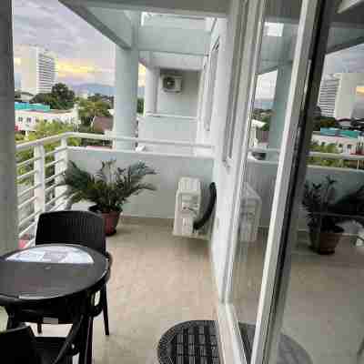 Gated Luxury New Kingston 1 Bdrm Condo Pool & Gym Others