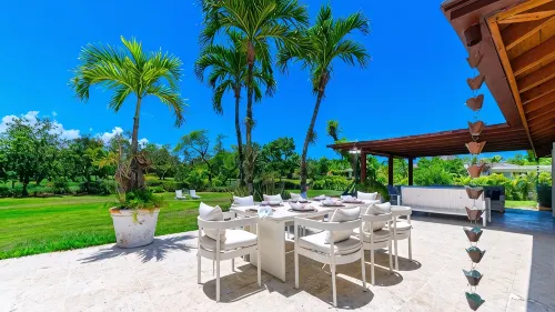 Cozy Villa in Casa de Campo with a Golf View, 3 Mins Away from Beach. - Homestays