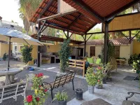 Spacious Palapa half a block of waterfront. - بيت ضيافة