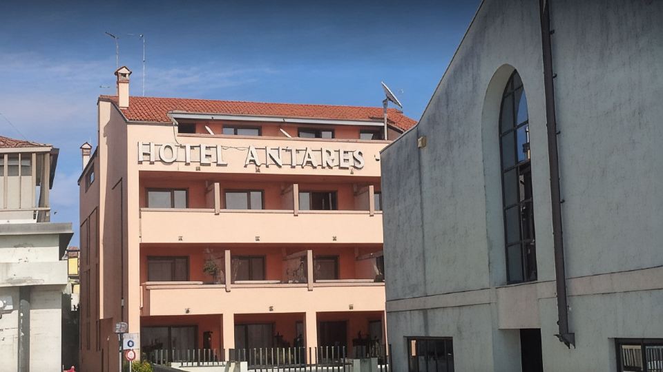 Hotel Antares