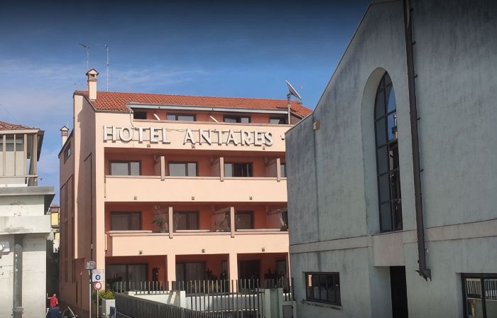 Hotel Antares